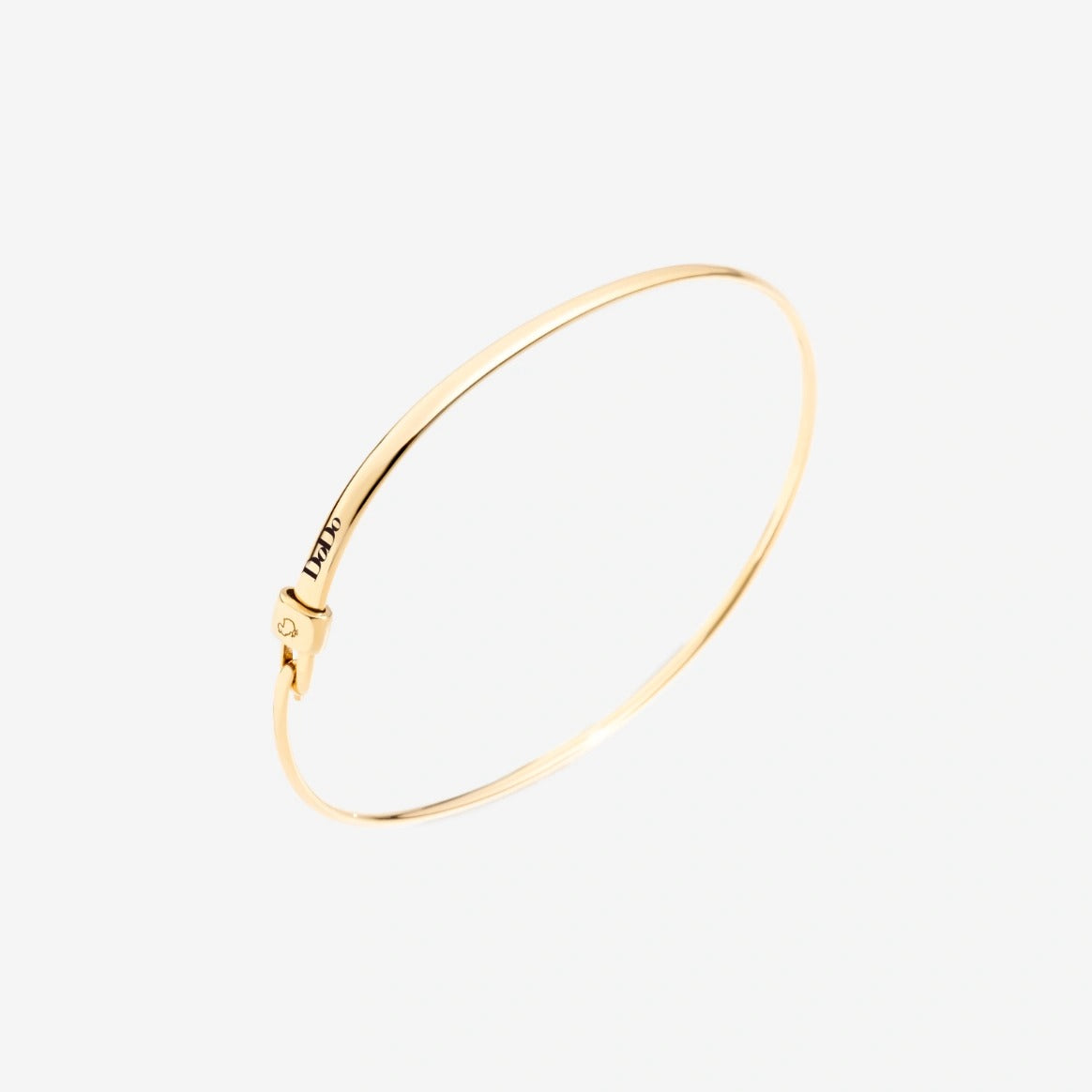 Yellow gold bangle bracelet