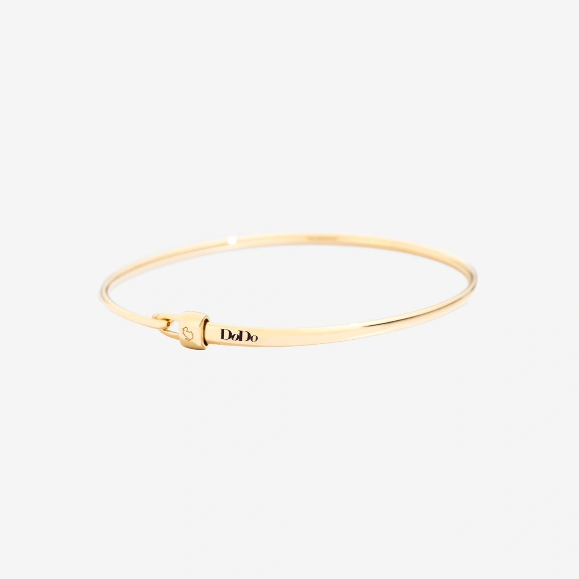 Yellow gold bangle bracelet