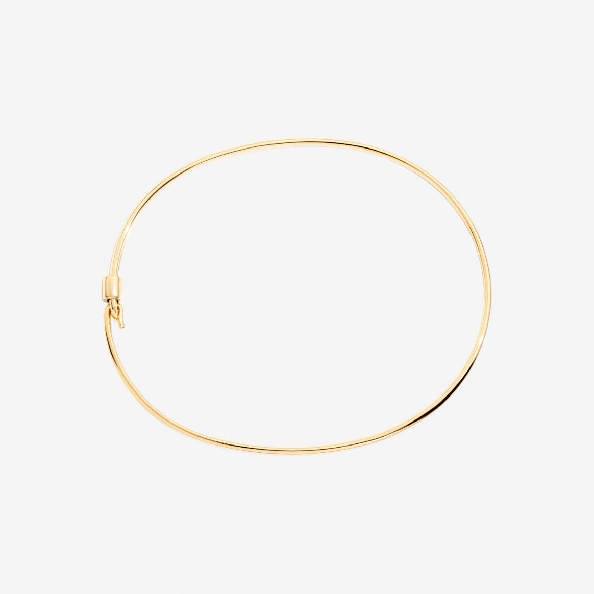 Yellow gold bangle bracelet