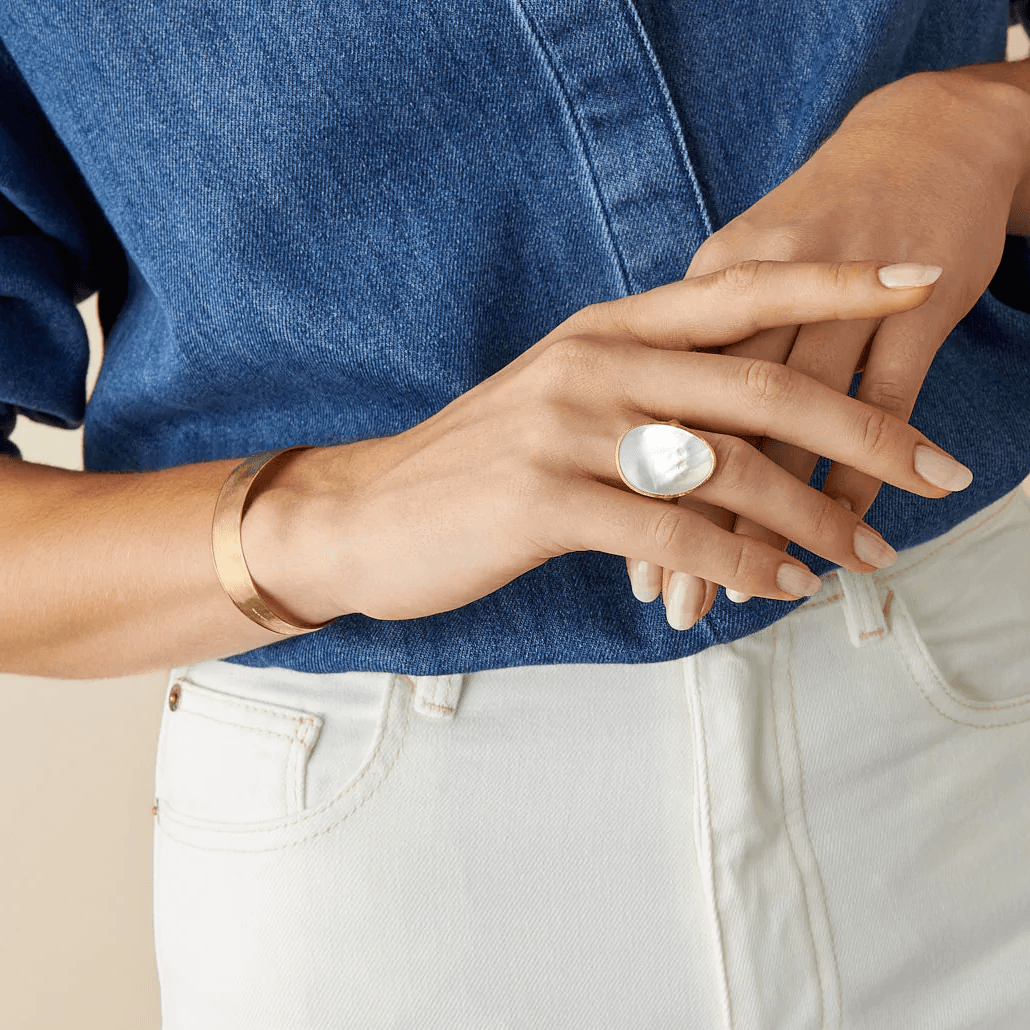 Blue mother of pearl ring deals